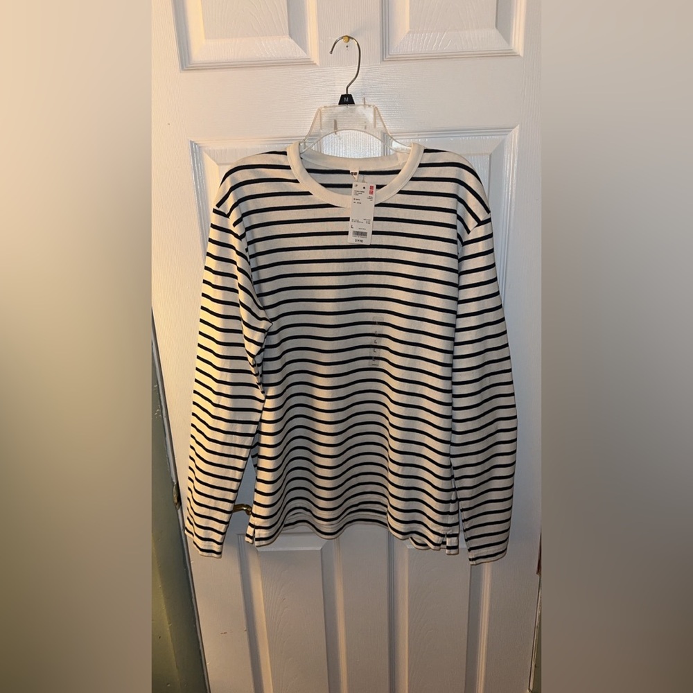 Men’s NEVER WORN NWT Uniqlo Long Sleeve Shirt